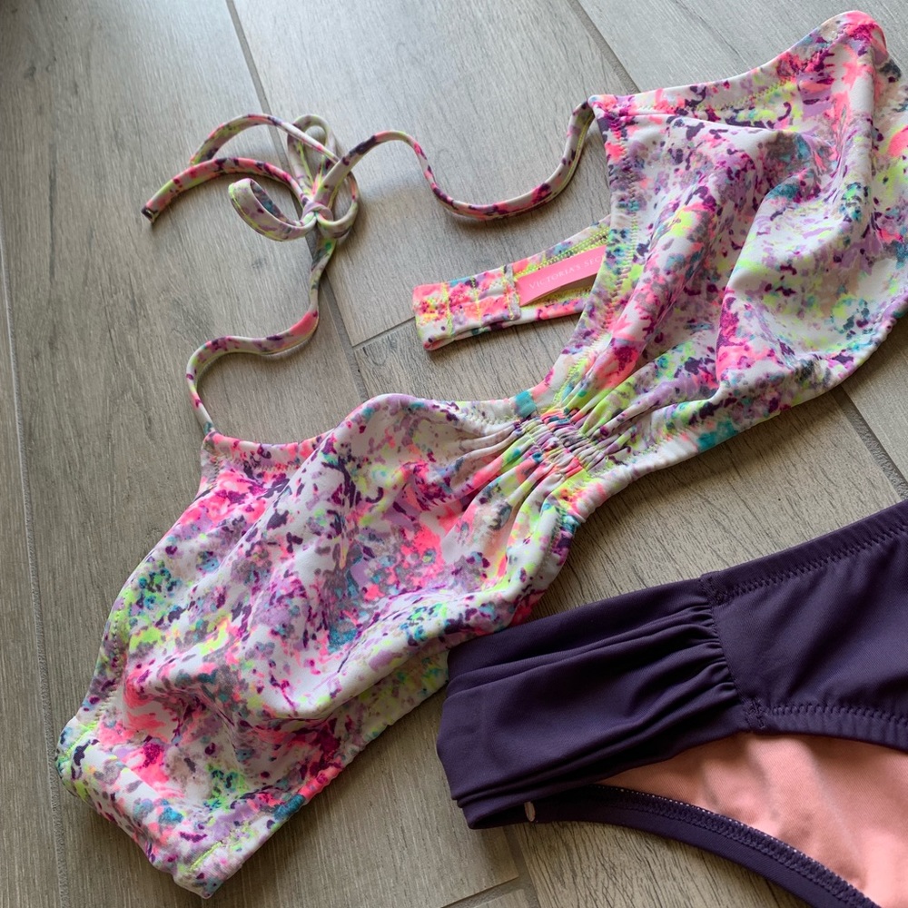 Victoria Secret Bikini Set (2 tops + 1 bottom) - Picture 3 of 4